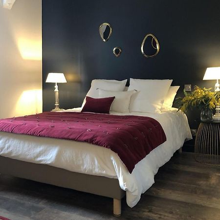 วีลา น็องเตย Bed & Breakfast มองตริชาด์ ภายนอก รูปภาพ